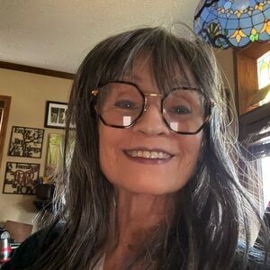 22" Top with Bangs - Smokey Frost